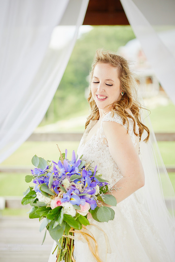 Melissa & Justin: Wedding at Mapleside Farms in Brunwick