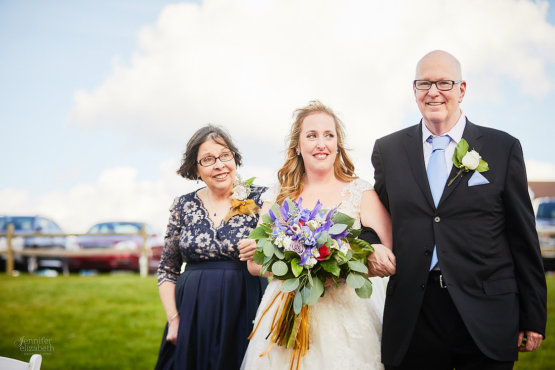 Melissa & Justin: Wedding at Mapleside Farms in Brunwick