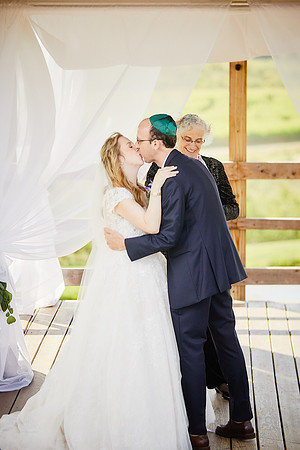 Melissa & Justin: Wedding at Mapleside Farms in Brunwick