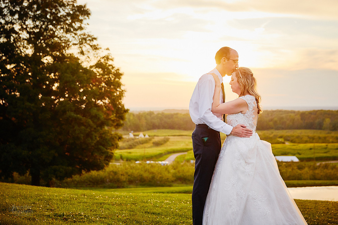 Melissa & Justin: Wedding at Mapleside Farms in Brunwick