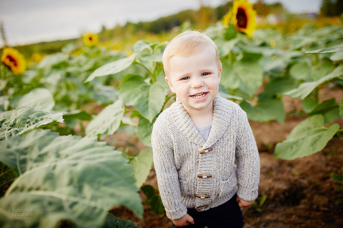 Sunflower Portrait Sessions at Maria's Field of Hope in Avon