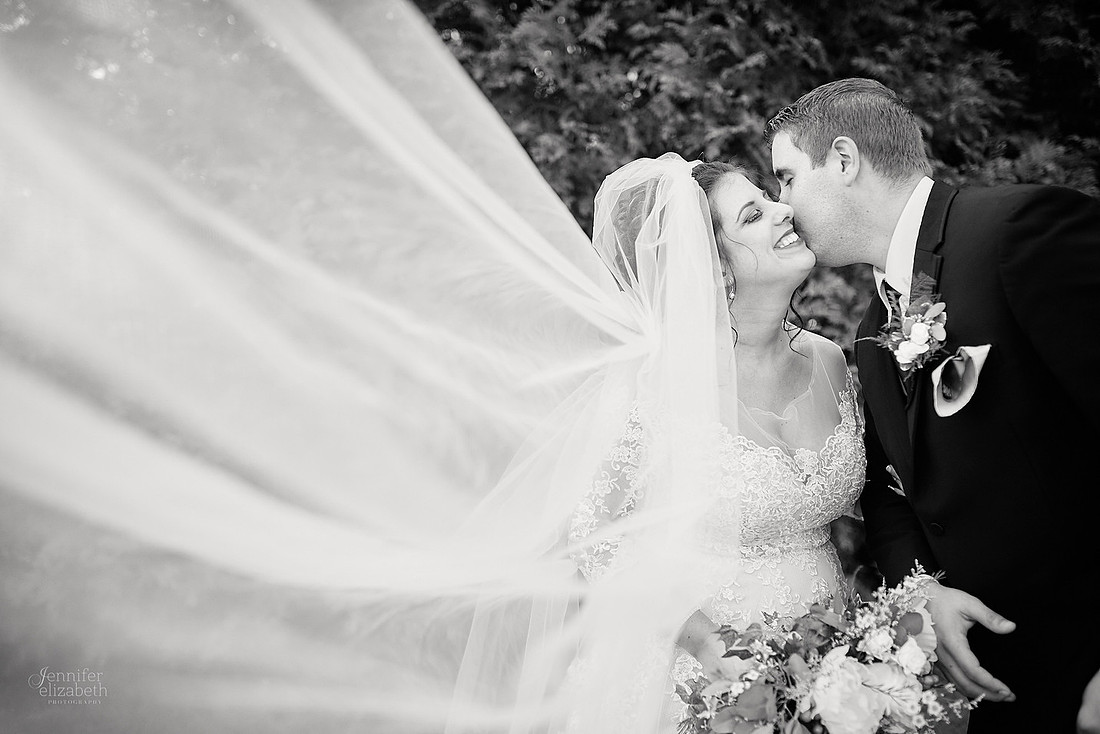 Jamie & Joe: Wedding at Squaw-Creek Avalon Golf and Country Club