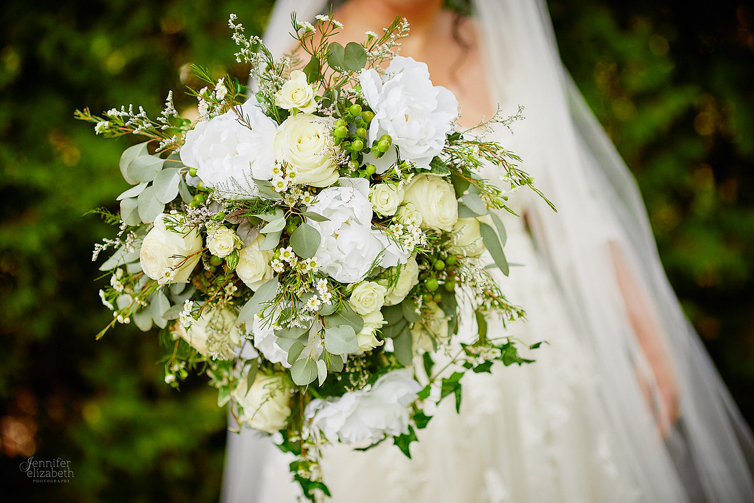 Jamie & Joe: Wedding at Squaw-Creek Avalon Golf and Country Club