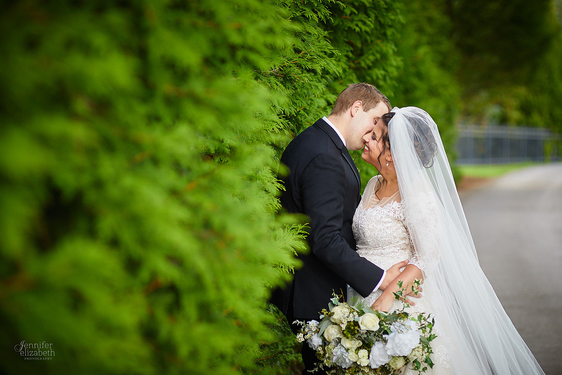 Jamie & Joe: Wedding at Squaw-Creek Avalon Golf and Country Club
