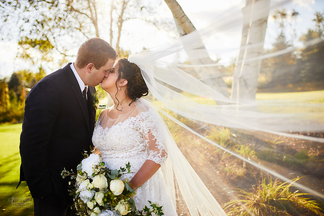 Jamie & Joe: Wedding at Squaw-Creek Avalon Golf and Country Club