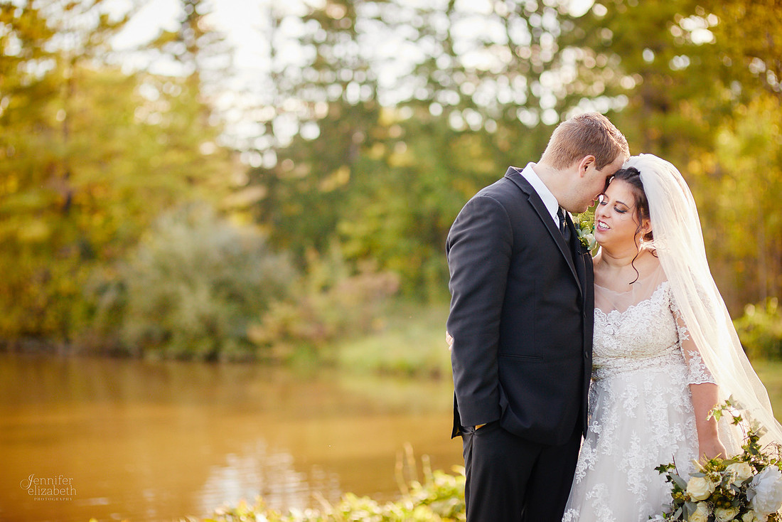 Jamie & Joe: Wedding at Squaw-Creek Avalon Golf and Country Club