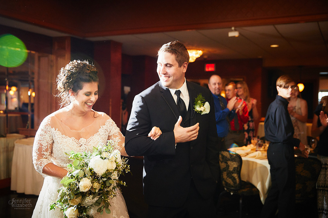 Jamie & Joe: Wedding at Squaw-Creek Avalon Golf and Country Club
