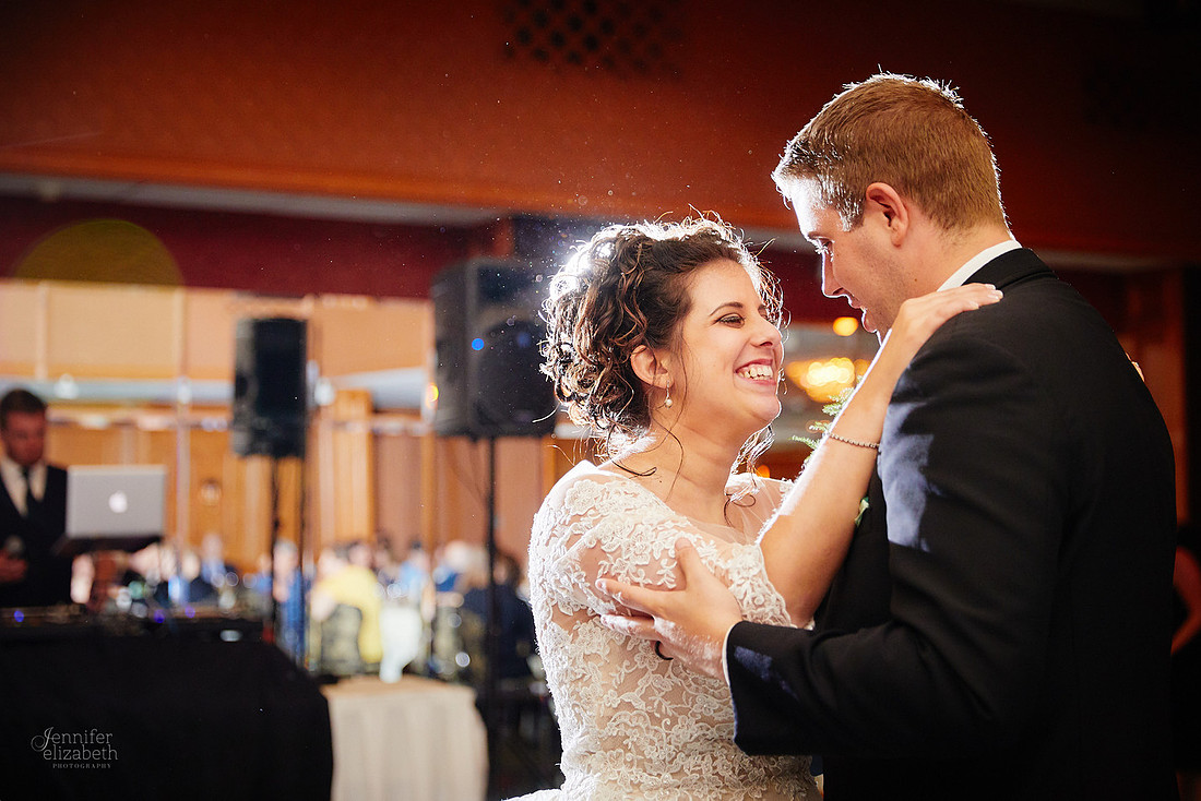 Jamie & Joe: Wedding at Squaw-Creek Avalon Golf and Country Club