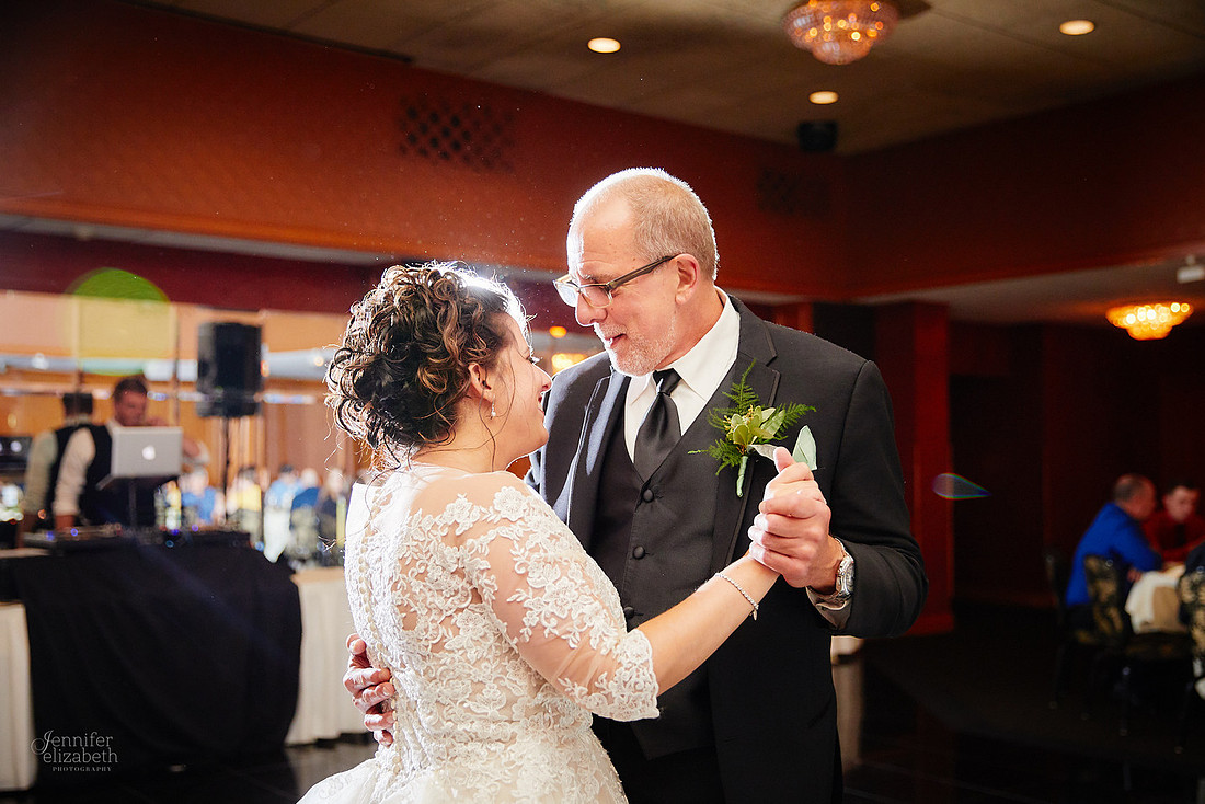 Jamie & Joe: Wedding at Squaw-Creek Avalon Golf and Country Club