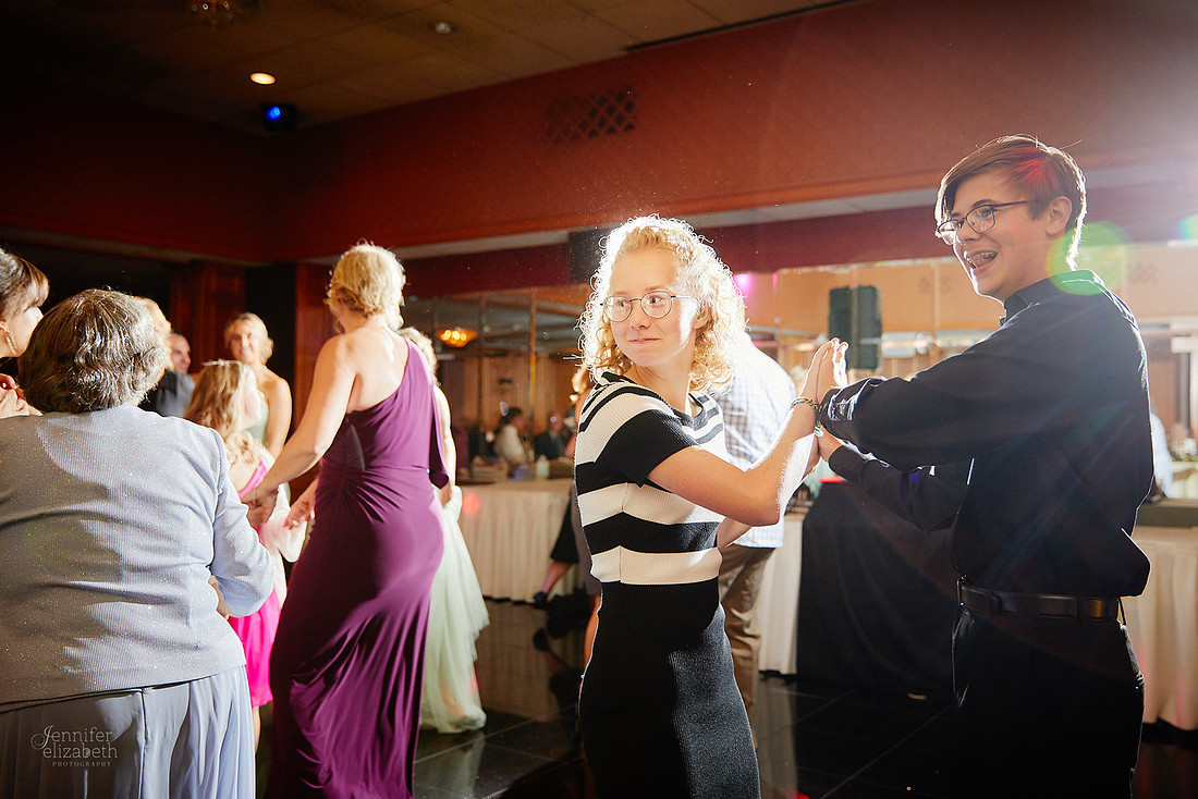 Jamie & Joe: Wedding at Squaw-Creek Avalon Golf and Country Club