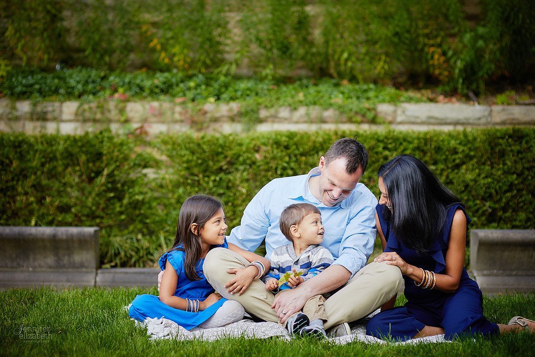 The G Family: Portrait Session at the Irish Cultural Garden