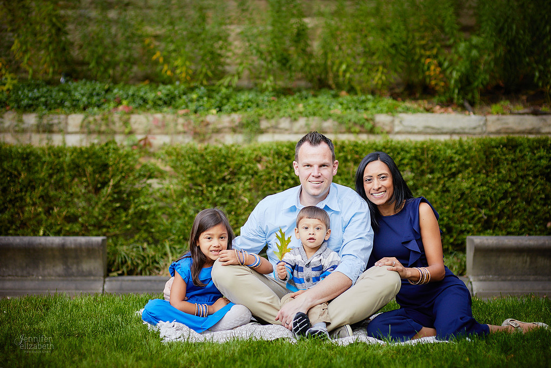 The G Family: Portrait Session at the Irish Cultural Garden
