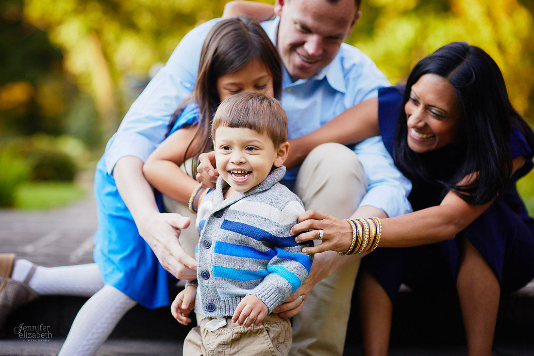 The G Family: Portrait Session at the Irish Cultural Garden