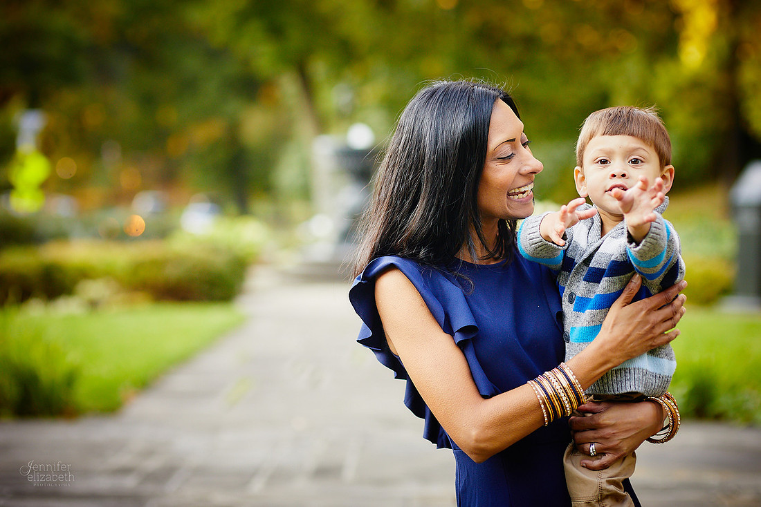 The G Family: Portrait Session at the Irish Cultural Garden