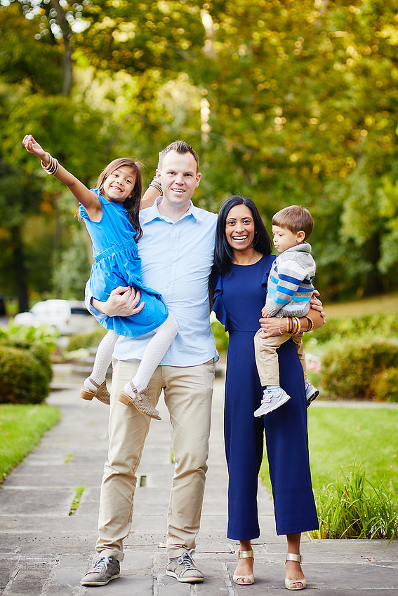 The G Family: Portrait Session at the Irish Cultural Garden