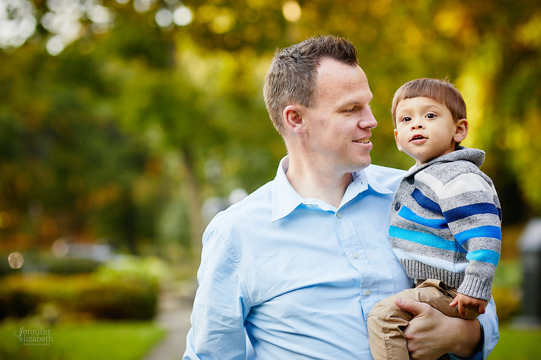 The G Family: Portrait Session at the Irish Cultural Garden