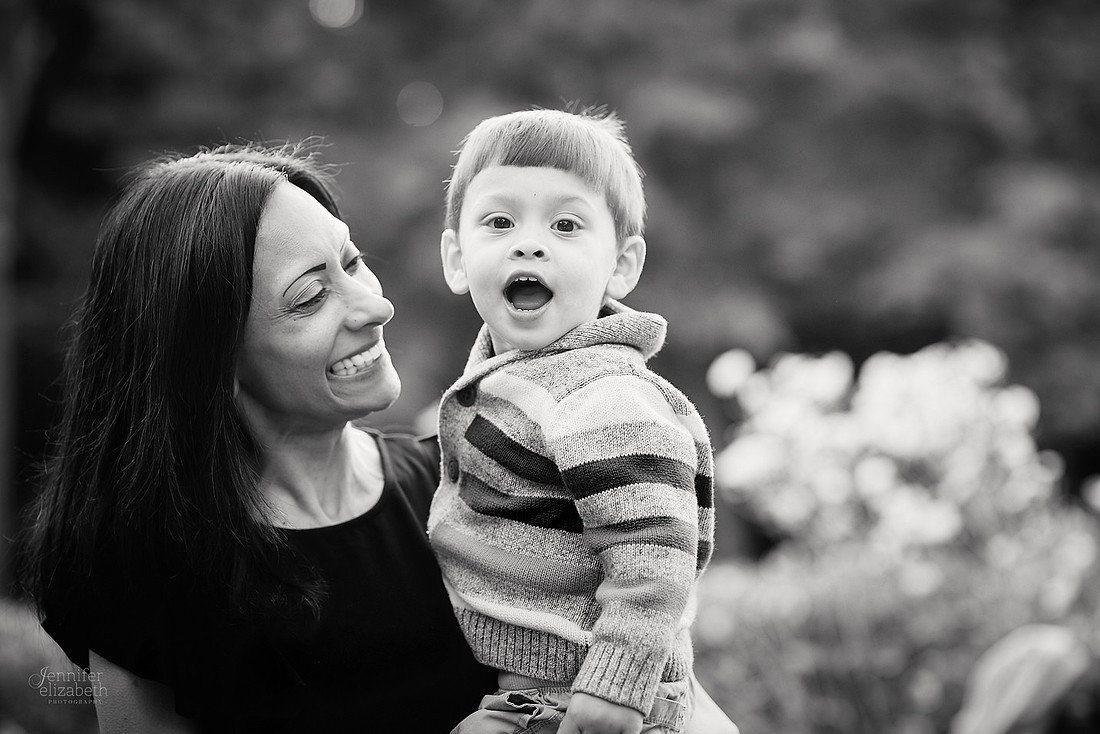The G Family: Portrait Session at the Irish Cultural Garden