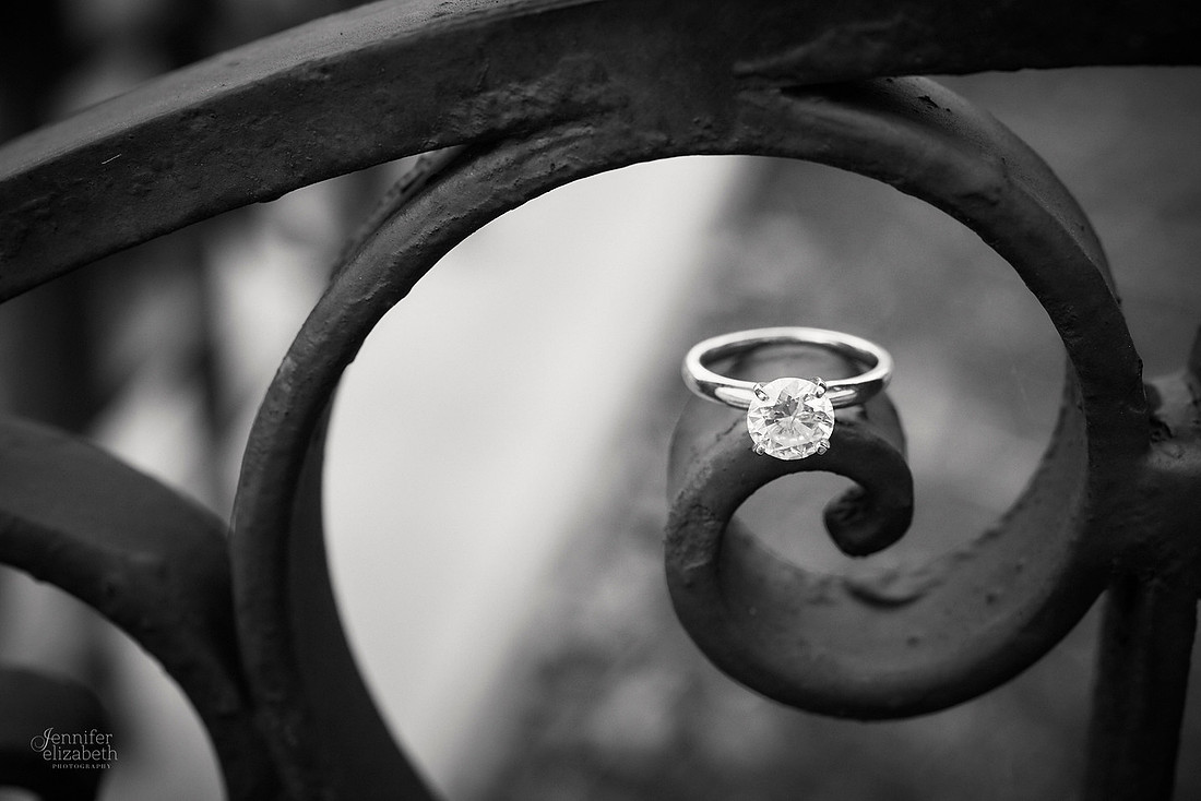 Tara & Pat: Engagement Session at the Cleveland Museum of Art and Wade Oval