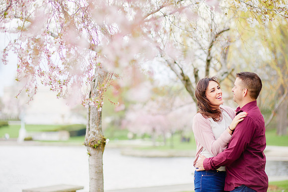 Tara & Pat: Engagement Session at the Cleveland Museum of Art and Wade Oval