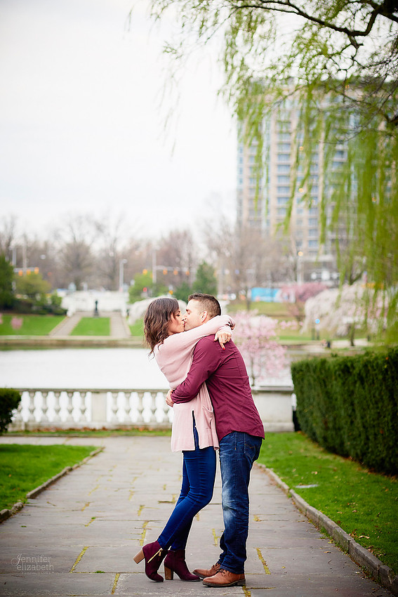 Tara & Pat: Engagement Session at the Cleveland Museum of Art and Wade Oval