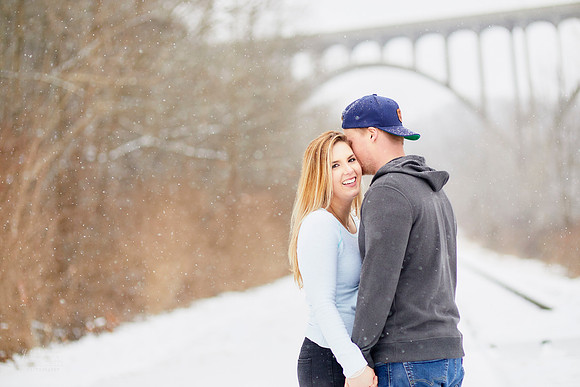 Emily & Brett: Winter Engagement in Brecksville Reservation