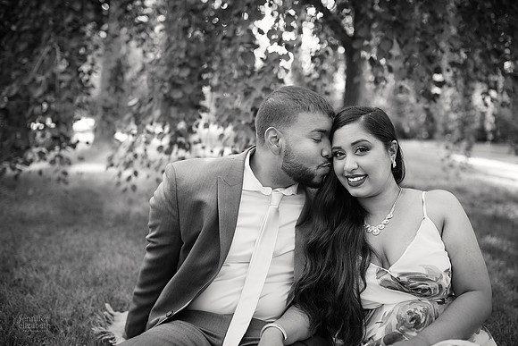 Stephanie & Vick: Engagement at Schoepfle Gardens