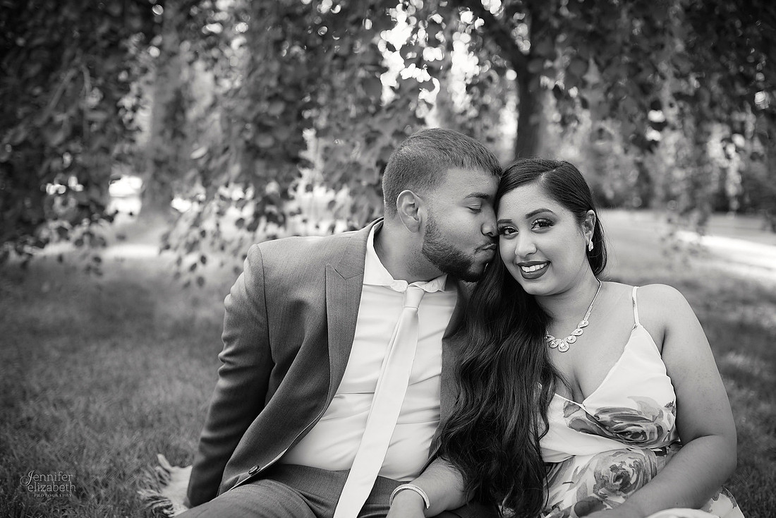 Stephanie & Vick: Engagement at Schoepfle Gardens