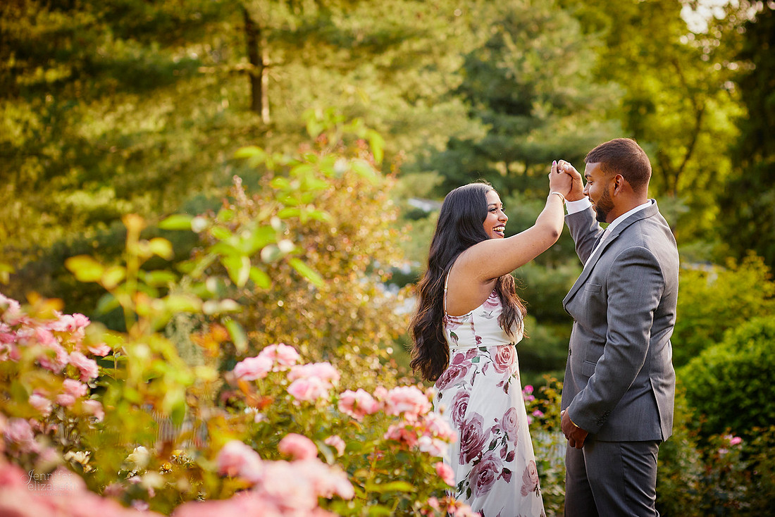 Stephanie & Vick: Engagement at Schoepfle Gardens