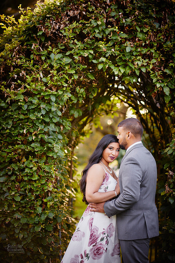 Stephanie & Vick: Engagement at Schoepfle Gardens