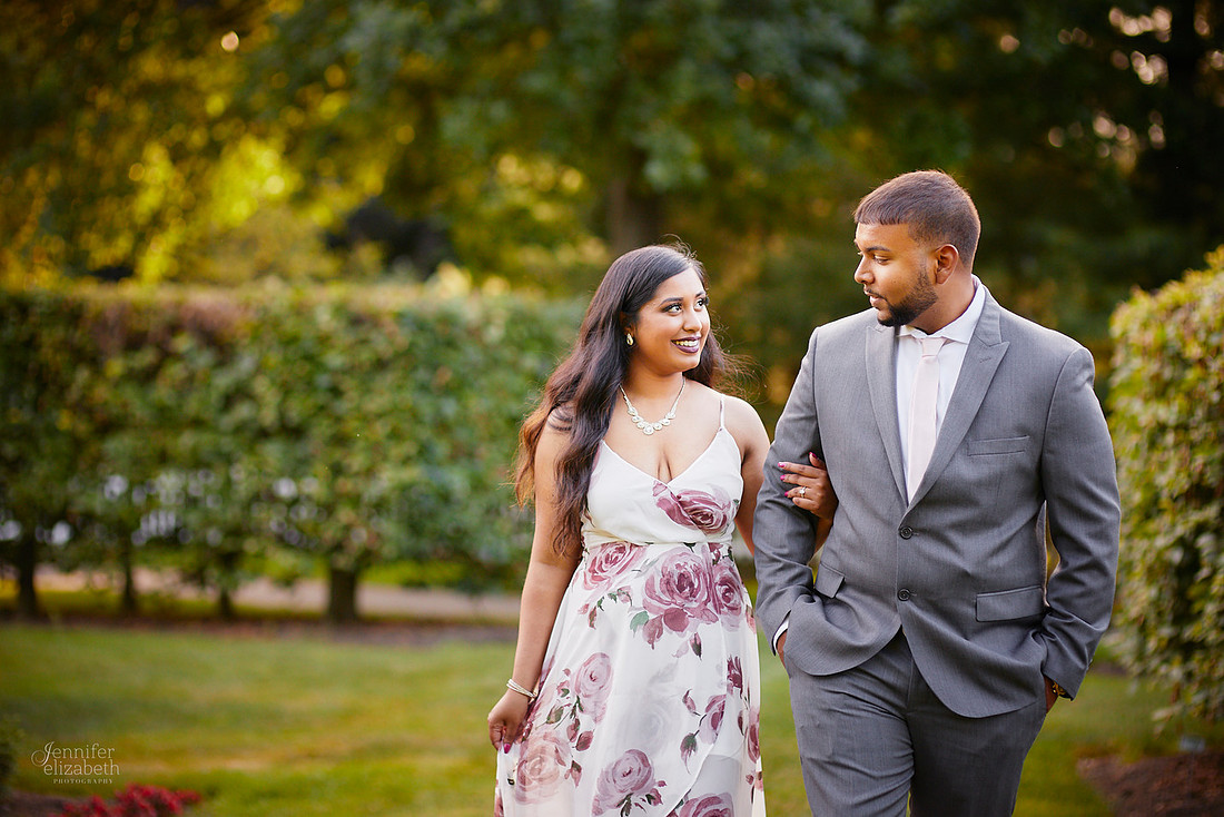 Stephanie & Vick: Engagement at Schoepfle Gardens