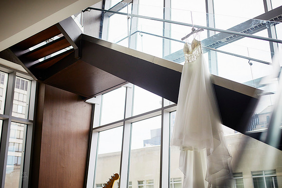 Emily & Brett: Great Lakes Science Center Wedding in Cleveland