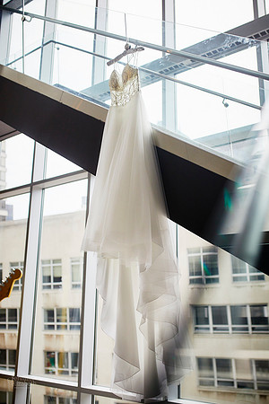 Emily & Brett: Great Lakes Science Center Wedding in Cleveland