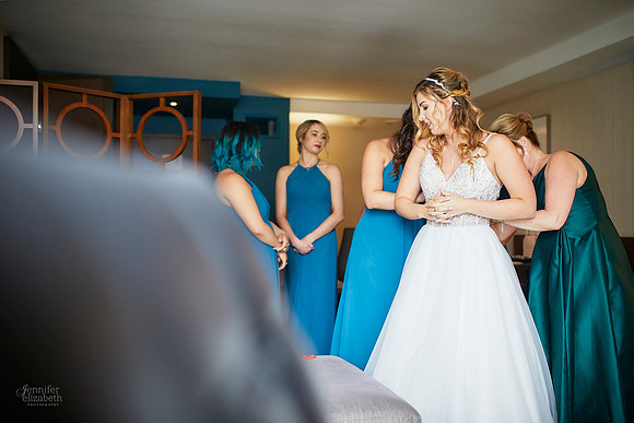 Emily & Brett: Great Lakes Science Center Wedding in Cleveland