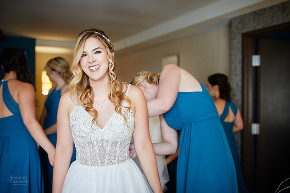 Emily & Brett: Great Lakes Science Center Wedding in Cleveland