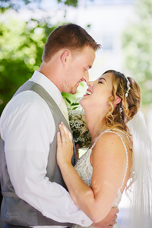 Emily & Brett: Great Lakes Science Center Wedding in Cleveland