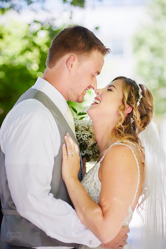 Emily & Brett: Great Lakes Science Center Wedding in Cleveland