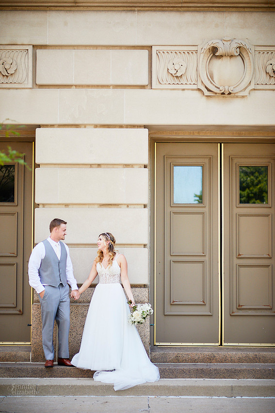 Emily & Brett: Great Lakes Science Center Wedding in Cleveland