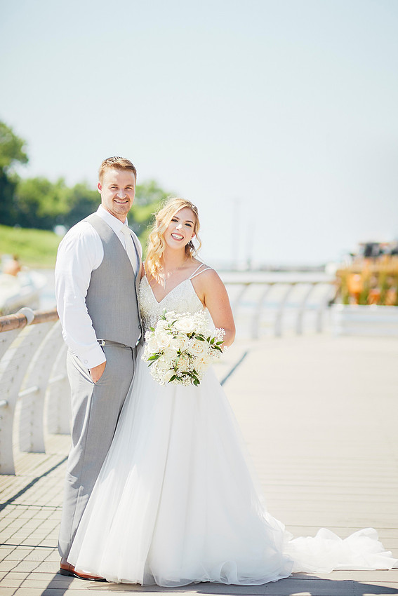 Emily & Brett: Great Lakes Science Center Wedding in Cleveland