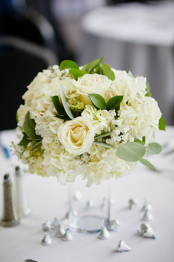 Emily & Brett: Great Lakes Science Center Wedding in Cleveland