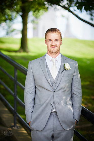 Emily & Brett: Great Lakes Science Center Wedding in Cleveland