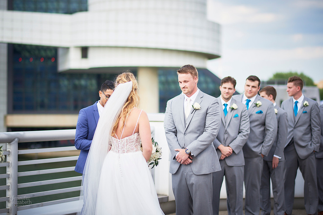 Emily & Brett: Great Lakes Science Center Wedding in Cleveland