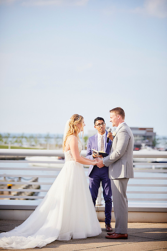 Emily & Brett: Great Lakes Science Center Wedding in Cleveland