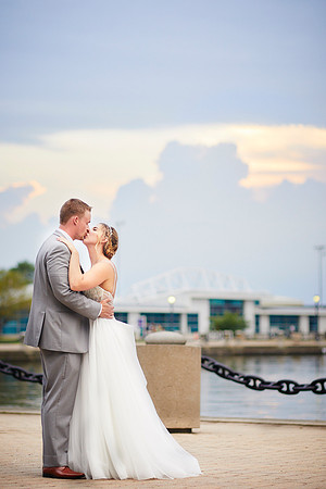 Emily & Brett: Great Lakes Science Center Wedding in Cleveland