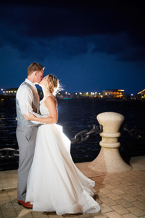 Emily & Brett: Great Lakes Science Center Wedding in Cleveland