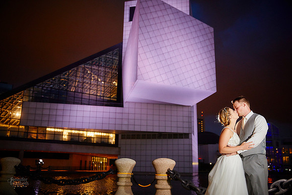 Emily & Brett: Great Lakes Science Center Wedding in Cleveland