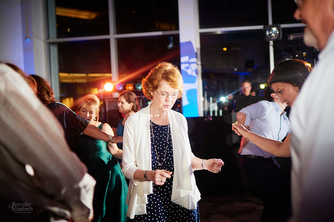 Emily & Brett: Great Lakes Science Center Wedding in Cleveland