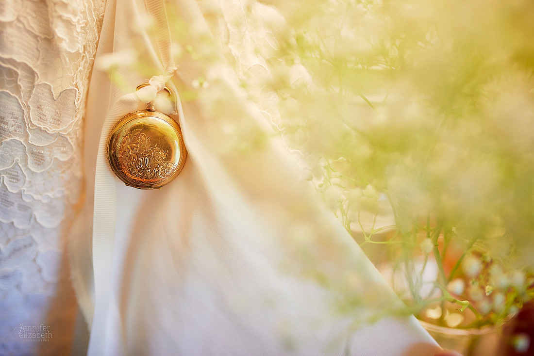 Liz & Zach: Wedding at Crown Point Ecology Center