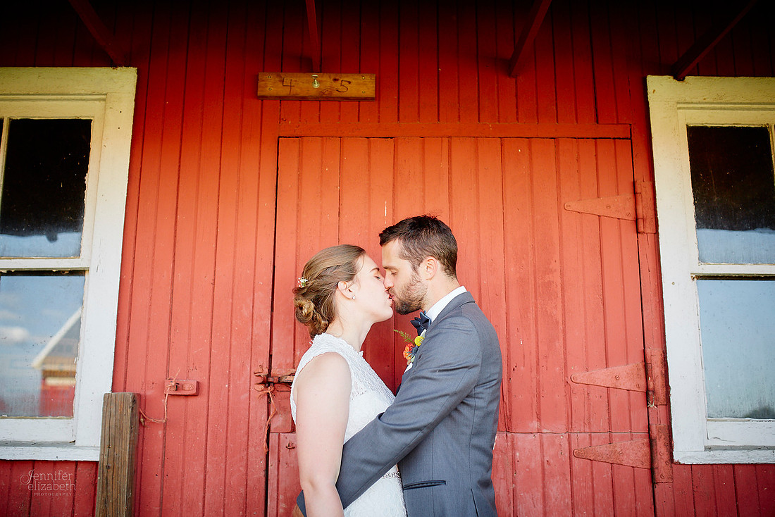 Liz & Zach: Wedding at Crown Point Ecology Center