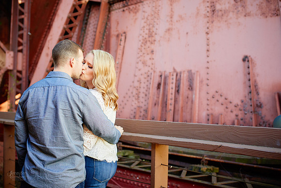 Jordyn & Joe: Engagement Session in The Flats and Cultural Gardens