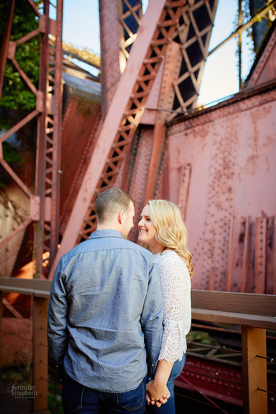Jordyn & Joe: Engagement Session in The Flats and Cultural Gardens